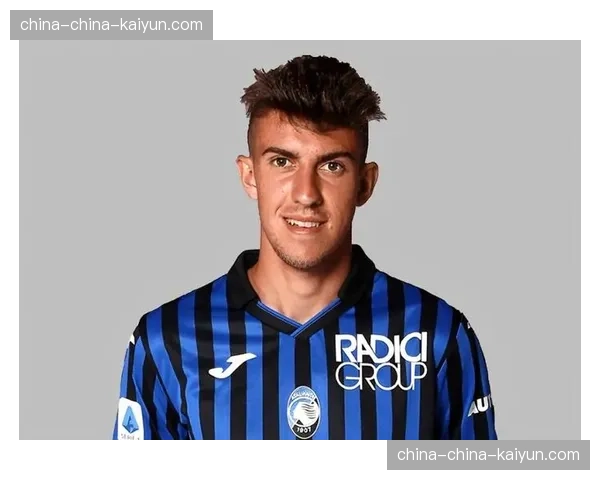 特写：伤病复出后，亚特兰大边卫鲁杰里在训练中加练传中与套上时机