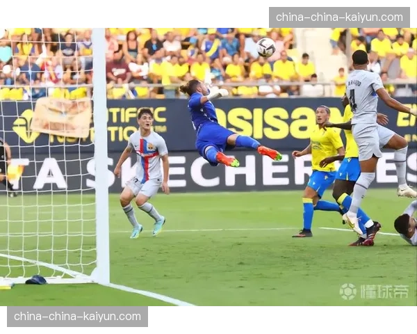 聚焦:加的斯门将莱德斯马单场完成11次扑救,创本赛季西甲纪录 聚焦:加的斯门将莱德斯马单场完成11次扑救,创本赛季西甲纪录